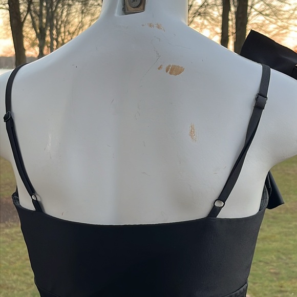 BCBG Paris perfect little black bubble dress 6-8 - Picture 4 of 11